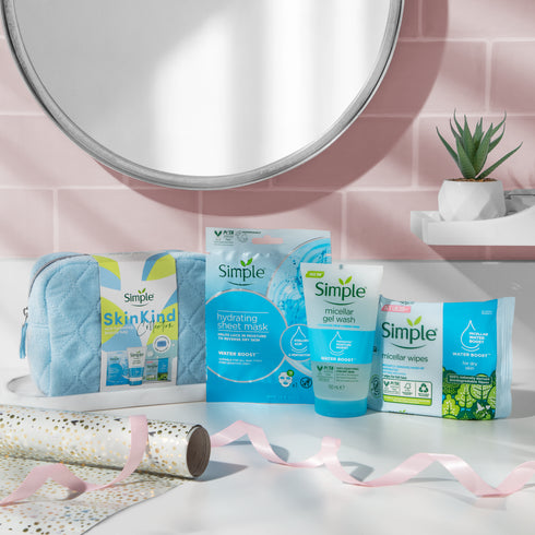 Simple Skin Hydrating Beauty Bag Gift Set