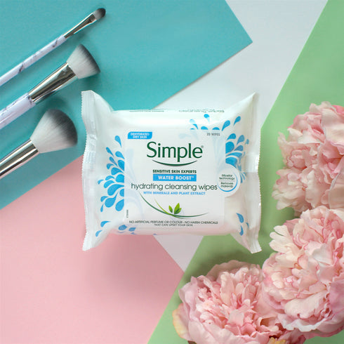 Simple Water Boost Hydrating Cleansing Wipes 25pc